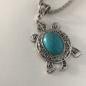 Topaz stone turtle style silver necklace